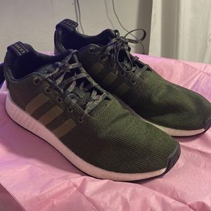 adidas NMD R2 camo laces